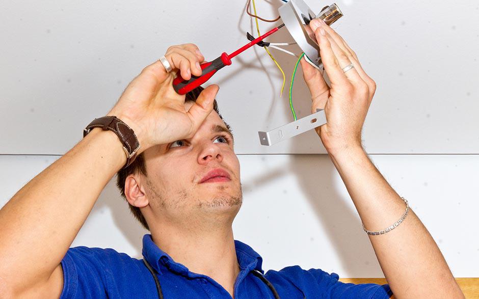 taux horaire électricien Pontault-Combault